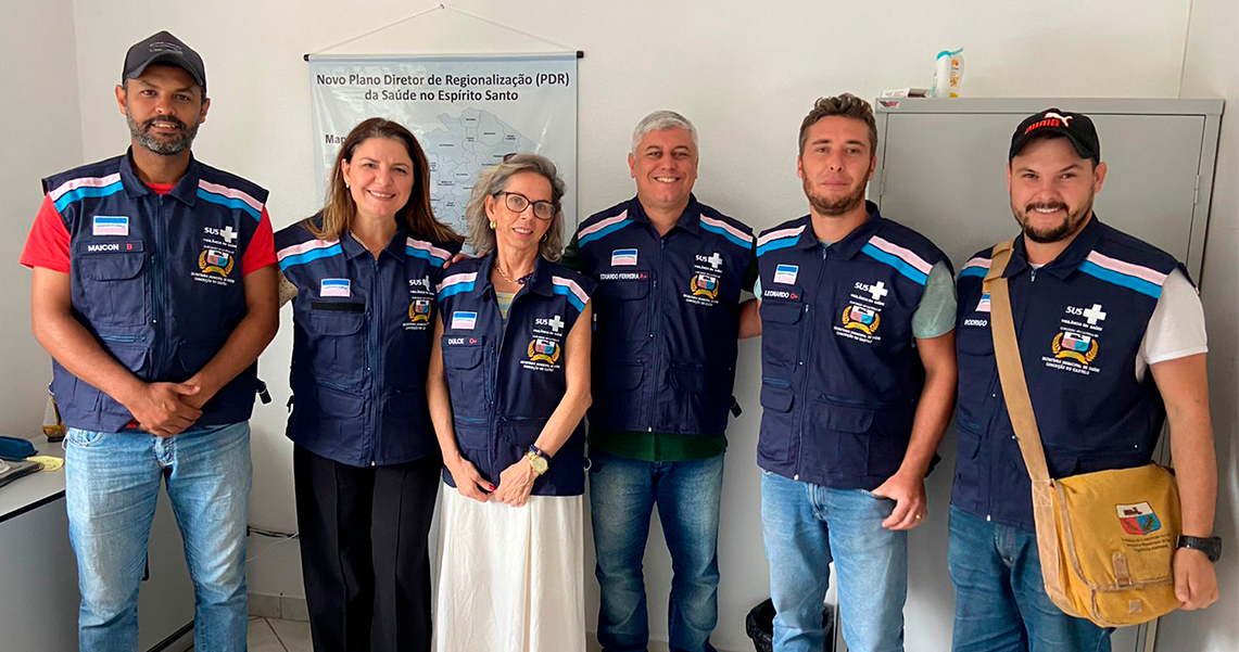 EQUIPE DA VIGILÂNCIA EM SAÚDE RECEBE UNIFORMES