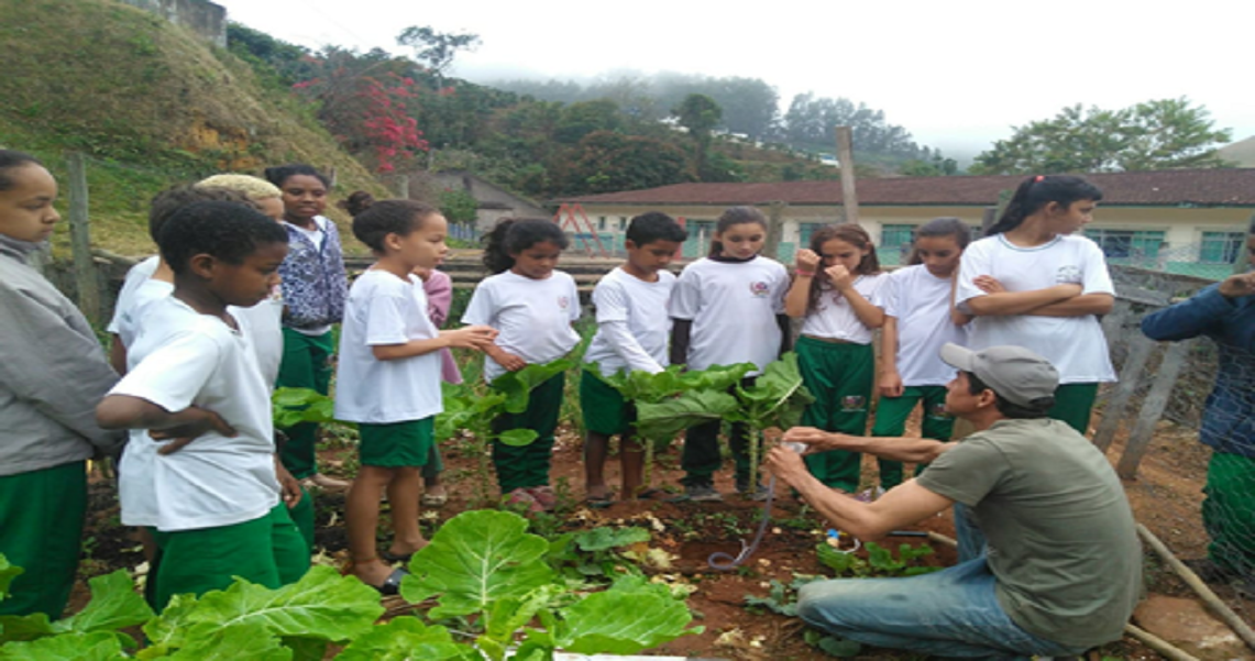 4º ANO DA EMEF ANTÔNIO PADOANI DESENVOLVE PROJETO DE CONSERVAÇÃO DA ÁGUA