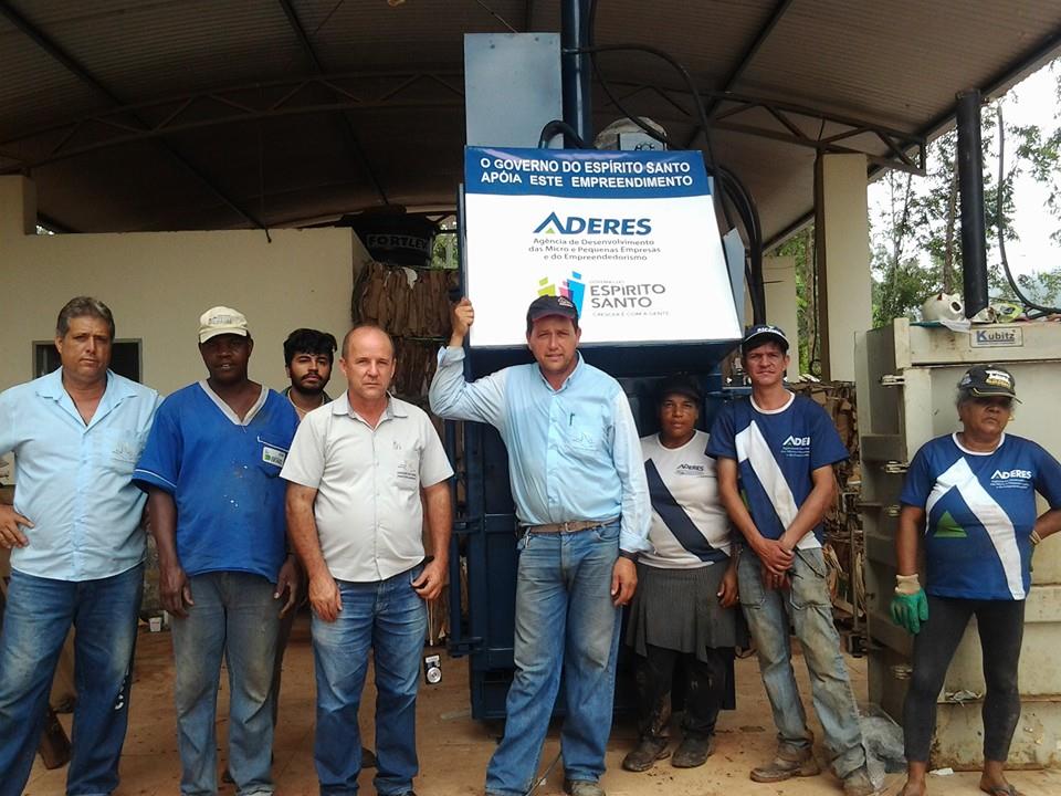 Associação dos Catadores de Materiais Recicláveis de Conceição do Castelo recebe infraestrutura e incentivo do Governo do Estado e ADERES