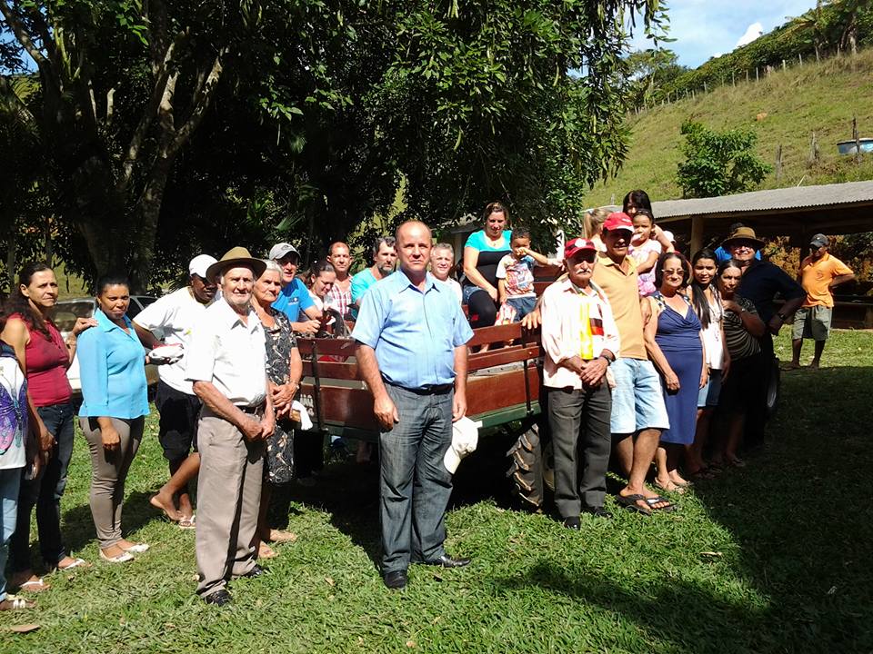 Comunidade de Formosa recebe aquisição de micro trator Tobata e pontos de coleta PEVS