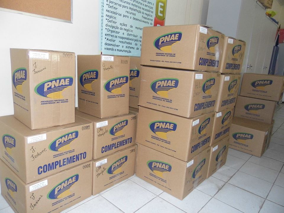 Prefeitura adquire novos livros e reforça os acervos literários das 13 escolas municipais de Conceição do Castelo