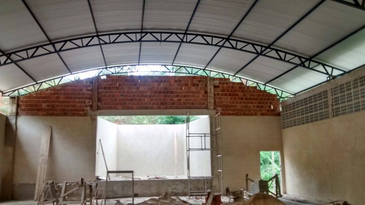 Segue em andamento as obras de Reforma e Ampliação do Centro de Eventos da comunidade de Viçosa
