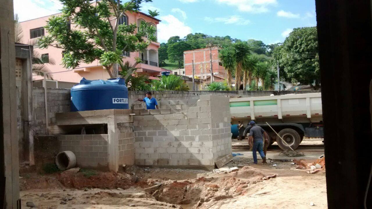 Prefeitura inicia os serviços de tapagem do almoxarifado central e bomba de combustível