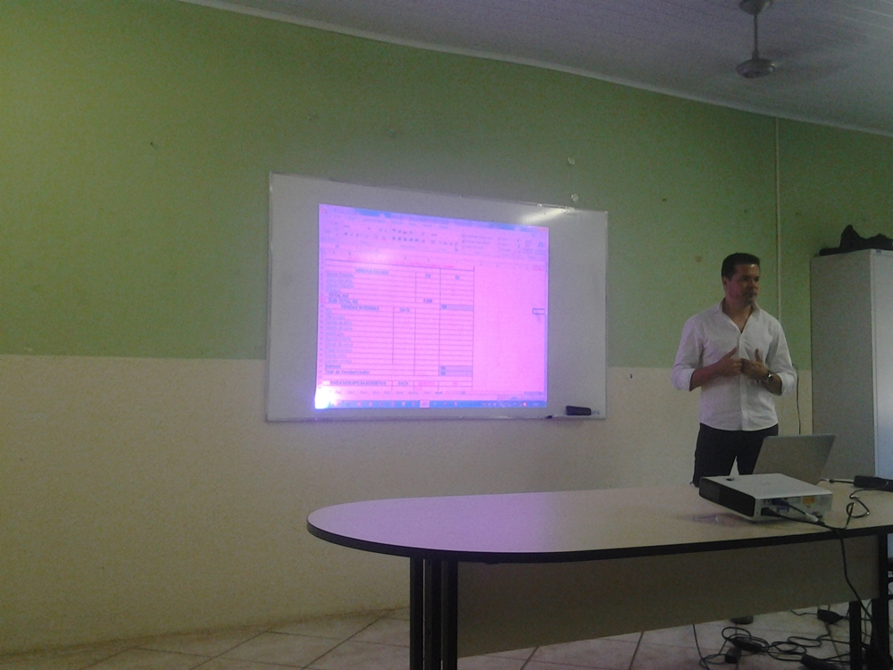 Associação de Catadores de Resíduos sólidos recebem capacitação através da empresa VIVA