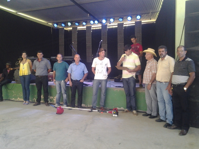 Prefeitura e Câmara Municipal entrega prêmio para produtores na 7ª Festa do Café Conilon em Montevideo