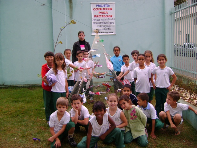 A TURMA DO 1ºANO “A” DA UMEF ELISA PAIVA REALIZA PROJETO DO “MEIO AMBIENTE”