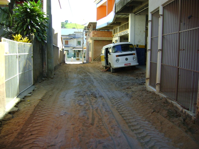 Rua Carlos Lopes recebe nova pavimentação