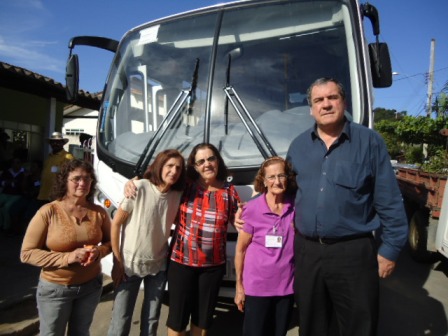 PROJETO CONVIVER E PROGRAMAS DA SMTDS DE CONCEIÇÃO DO CASTELO ADQUIRIU ÔNIBUS ATRAVÉS DE EMENDA PARLAMENTAR DA DEPUTADA ROSE DE FREITAS