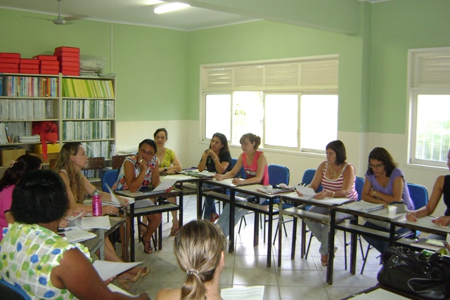 A Secretaria de Educação realizou encontro de estudos para o benefício do Programa PNAE através dos representantes do CAE