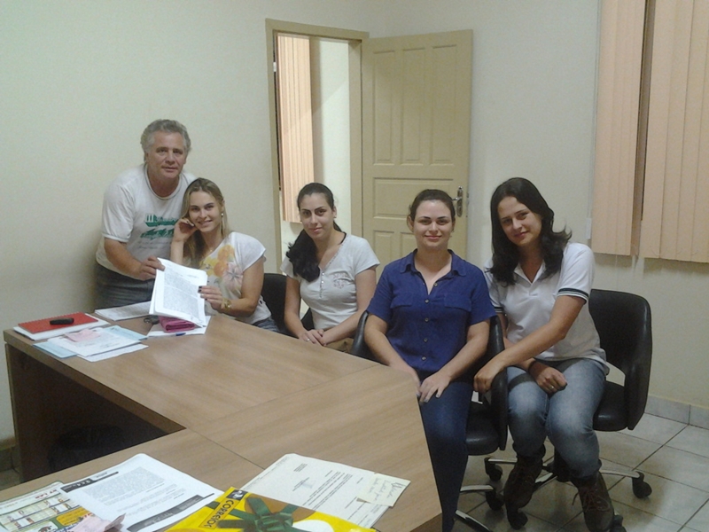 Biólogas conceiçoenses reúnem com o Prefeito em busca de apoio para criação do programa social de castração de cães e gatos no município