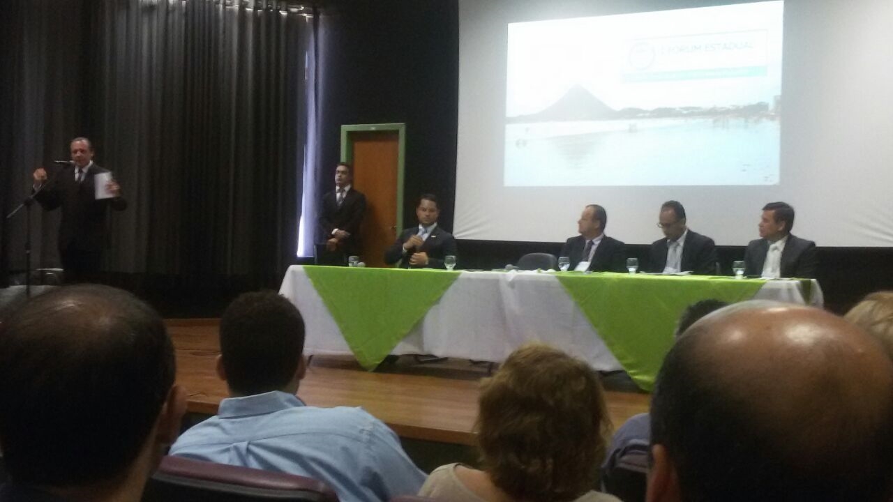 Controladoria Municipal participa do 1º Fórum Estadual de Controle Interno na ADMINISTRAÇÃO PÚBLICA em Piúma nesta quinta-feira (26)