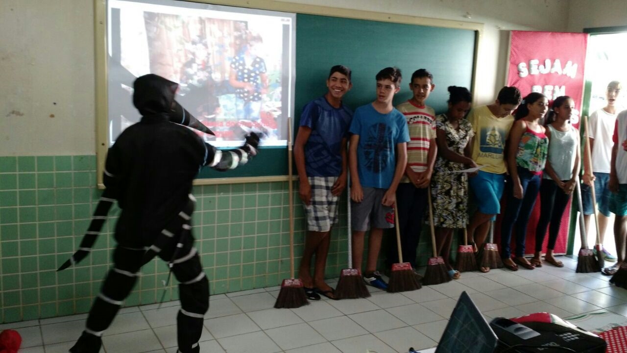 Alunos da 7ª e 8ª serie da UMEF Alto Monforte apresentam paródias sobre a Dengue