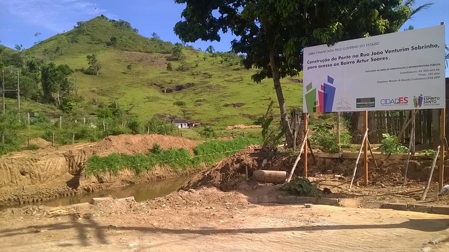 Obras iniciadas para construção das pontes de concreto da Rua João Venturim Sobrinho e a Rua de Acesso ao Parque de Exposição do Sanfonão