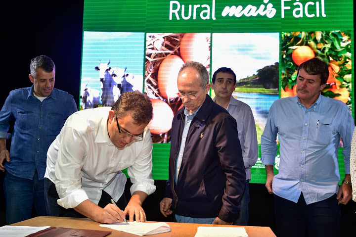 Idaf assina projetos de desburocratização de seus serviços e Governo do Estado lança novos desafios do Rural Mais Fácil
