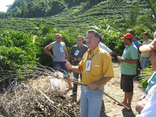 Produção de leite é destaque em Dia de Campo