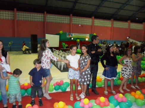 Desfile de Modas promove inclusão na Semana do Excepcional