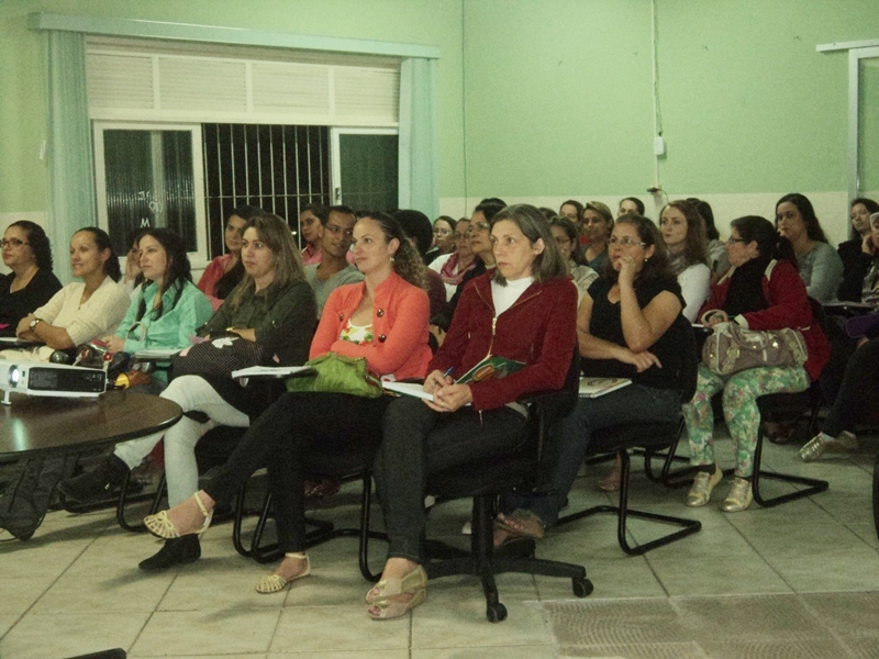 SEMED realiza formação continuada da Educação Infantil para professores da rede de ensino municipal
