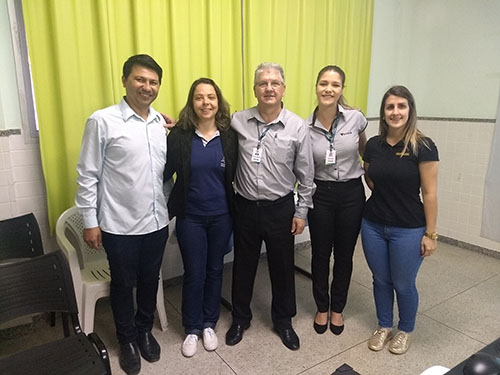 Alunos do Ensino Fundamental participam de palestra com o Gerente do SICOOB e com o Controlador Interno da Prefeitura
