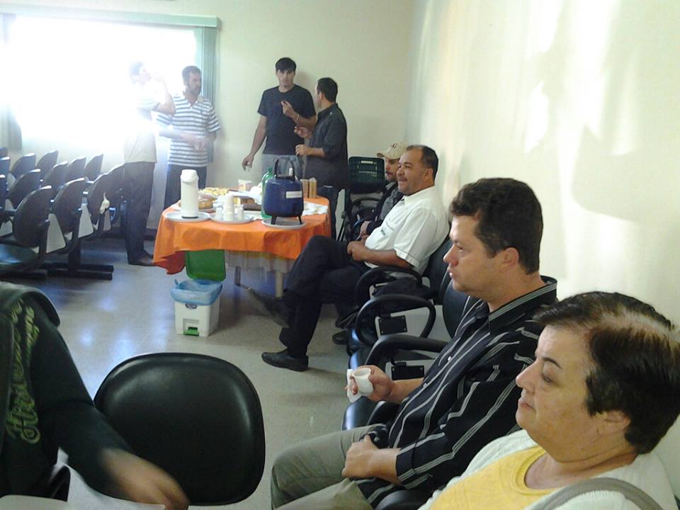 Incaper realizou reunião com agricultores do município