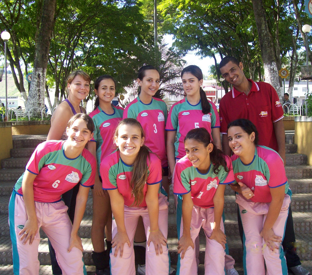 Voleibol feminino juvenil se prepara para próxima fase das Olimpíadas Escolares