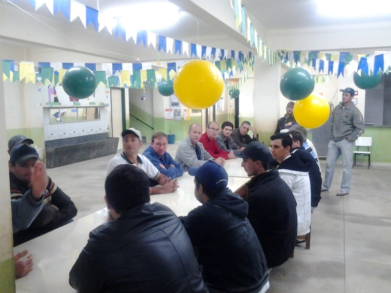 Festa do Sanfoneiro: Agropecuaristas discutem regulamento do concurso leiteiro para 20ª Exposição Agropecuária de 2014