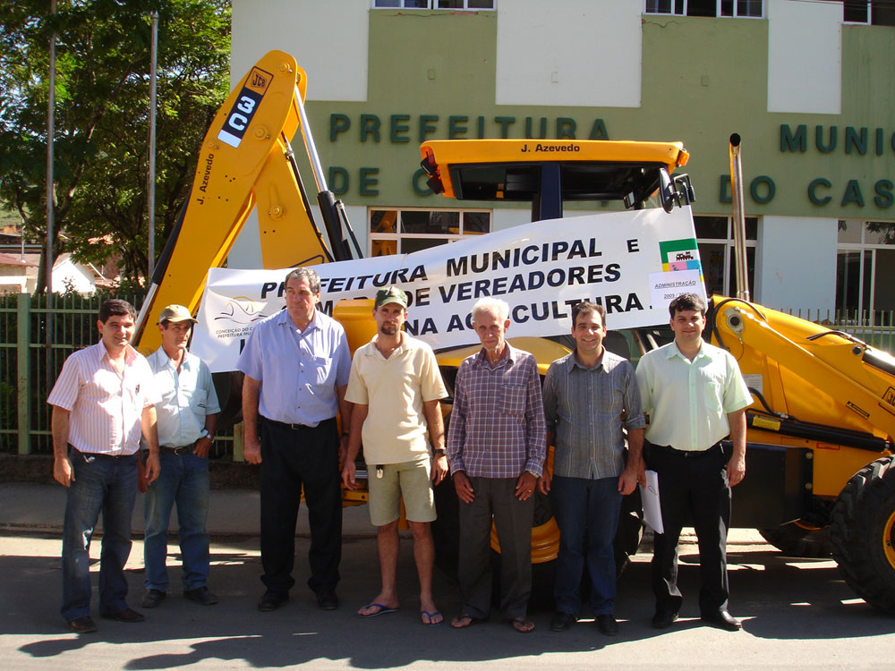 Secretaria de Agricultura implanta novo programa de atendimento com máquinas do Pronaf