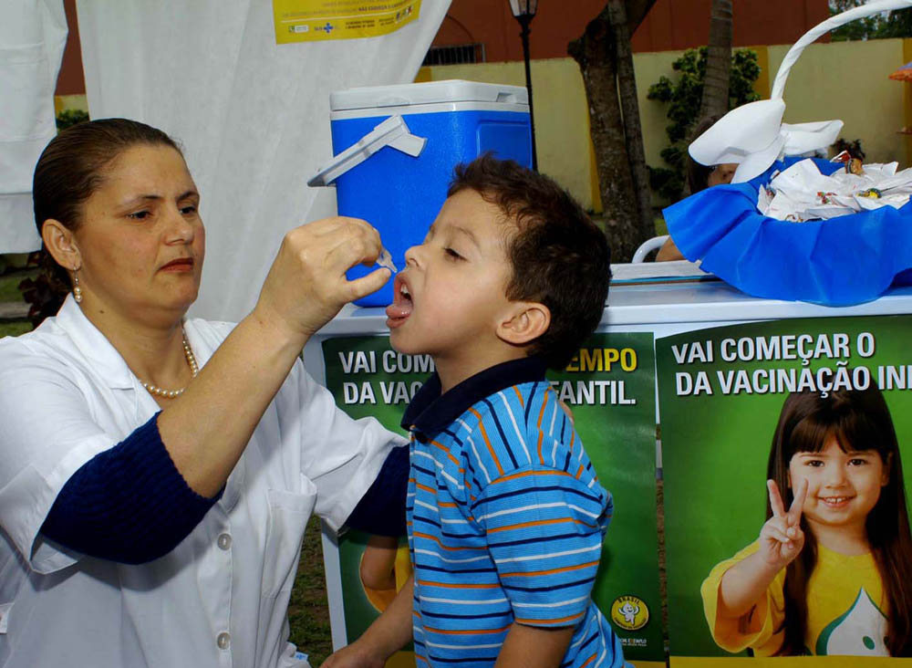 Começa campanha contra a poliomielite